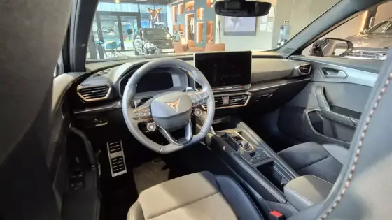 Cupra Formentor – wnętrze, które łączy styl i praktyczność?