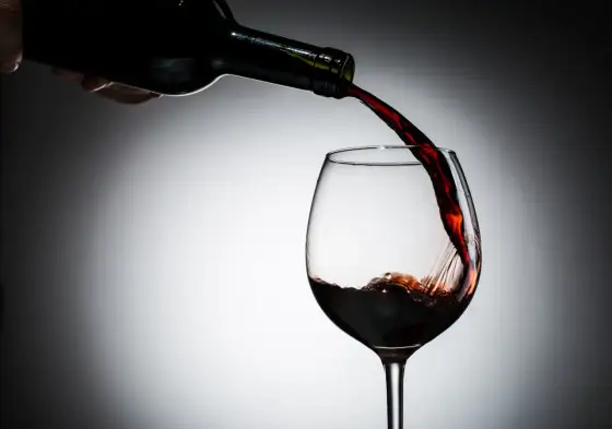 Czy czerwone wino jest zdrowe? - Poznaj fakty i mity