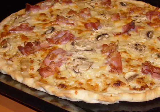 Pizza carbonara - prosty przepis, składniki i błędy do uniknięcia