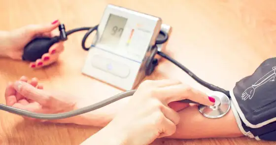Primacor na nadciśnienie - jak działa i jak go stosować?