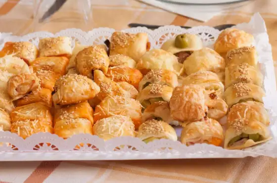 Wegańskie paszteciki - przepis na idealne ciasto i farsz