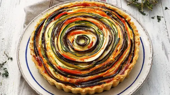Quiche de verduras con hojaldre - Base crujiente y relleno cremoso