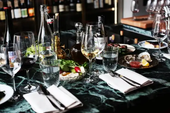 Grus Grus Odenplan - Vinbar & Mat: Din guide till en lyckad kväll