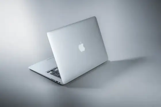 Jak skutecznie usunąć aplikacje z MacBooka bez problemów