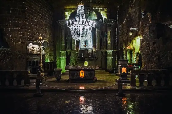 Wieliczka czy Bochnia z dziećmi? Wybierz idealną kopalnię!
