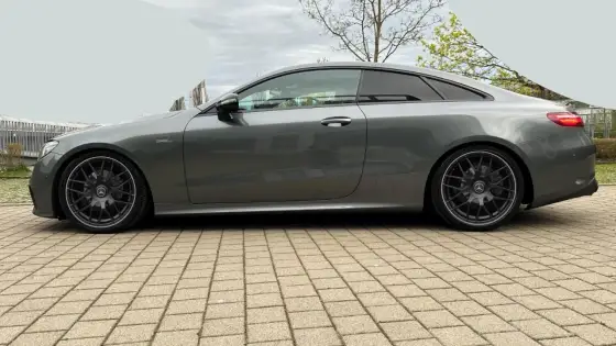 AMG E 53 - Opony i felgi: Jak wybrać idealny zestaw?