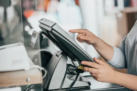 System POS - czym jest i jak wybrać go bez błędów