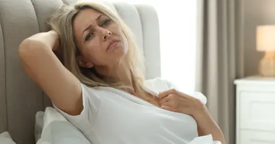 Objawy menopauzy - Jak je rozpoznać i co naprawdę pomaga?