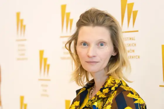 Agata Buzek wzrost: Ile mierzy? Porównanie i wpływ na karierę