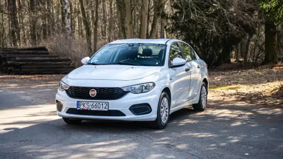 Fiat Tipo sedan - czy nadal ma sens? Analiza i porady przed zakupem