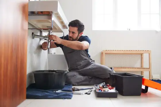 Renovar fontanería: cuándo, cómo y cuánto cuesta en tu vivienda