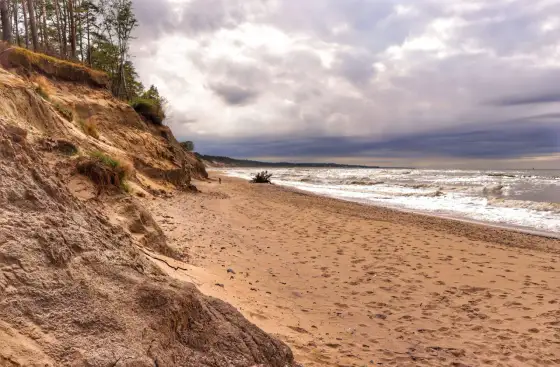 Orzechowo koło Ustki - plaża, klif i wieża widokowa