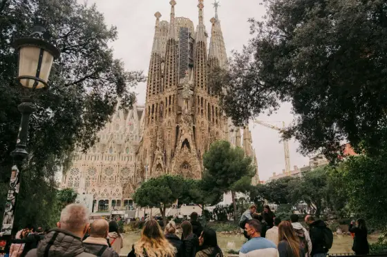 Lot do Barcelony - Ile trwa naprawdę? Sprawdź przed wyjazdem!
