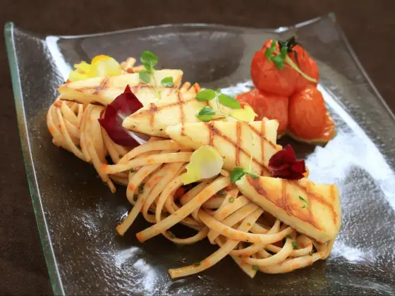 Makaron z halloumi: Szybki przepis na obiad w 20 minut