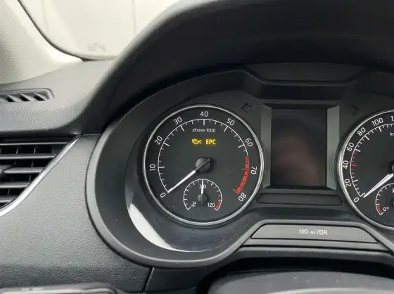 Kontrolka EPC Skoda Fabia - Co oznacza i ile kosztuje naprawa?