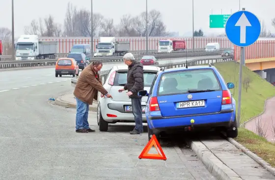 Mandat za kolizję - ile kosztuje i ile punktów grozi?
