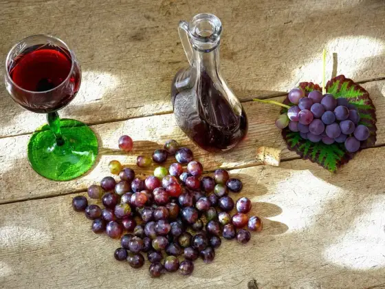 Domowa nalewka z winogron: przepis krok po kroku