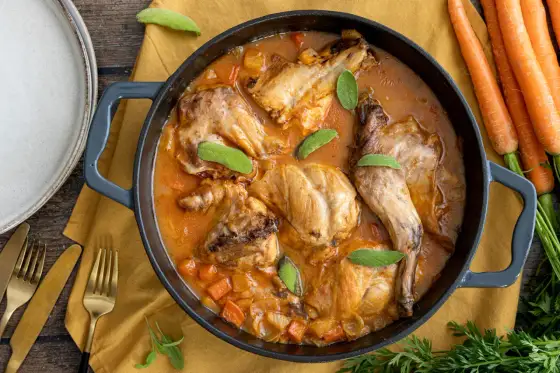 Stallhase schmoren - So gelingt zarter Hasenbraten mit Sauce