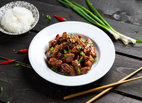 Kurczak Luc Lac - Jak zrobić idealny wietnamski stir-fry?