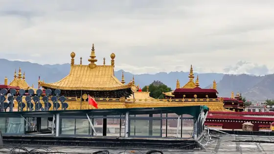 Lhasa - Stolica Tybetu. Jak zwiedzać i co zobaczyć?