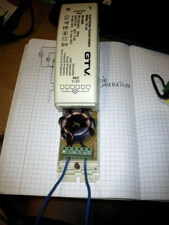 Jak bezpiecznie podłączyć transformator 12 V?