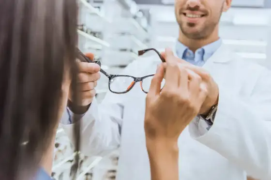 Zwrot za okulary w pracy - Ile naprawdę dostaniesz?