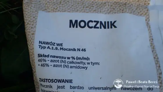 Ile mocznika na 300l wody? Oblicz i uniknij błędów!