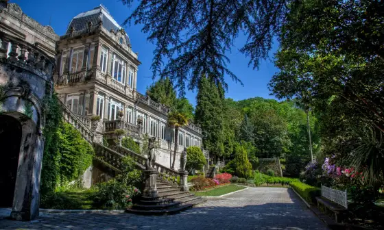 Pazo de Lourizán, entre historia, jardines y camelia en Pontevedra