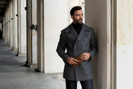 Płaszcz marynarski - Jak nosić bosmankę i wybrać model na lata?