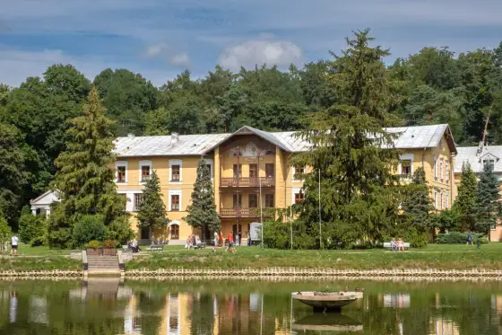 Co zobaczyć w Nałęczowie? Park Zdrojowy, muzea i wille
