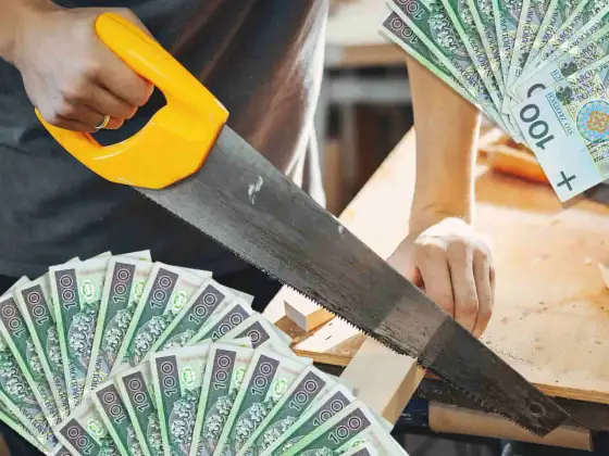 Cieśla - Praca, zarobki, rozwój. Czy to zawód dla Ciebie?