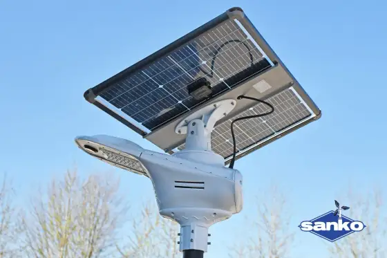 Lampka solarna LED - Jak wybrać, by świeciła długo?