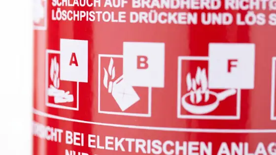 Brandklasse C richtig löschen - das müssen Sie wissen