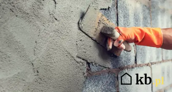 Ile łopat cementu w worku 25 kg? Liczymy i mieszamy beton!