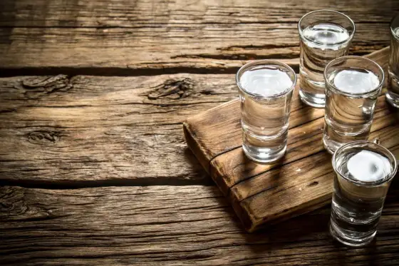 Ile kalorii ma wódka - Sprawdź, ile ma butelka 0,5 l i 0,7 l