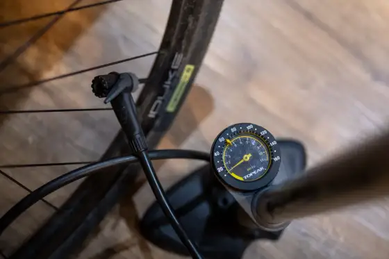 Ciśnienie w oponach - Szosa, Gravel, MTB - Jak je ustawić?