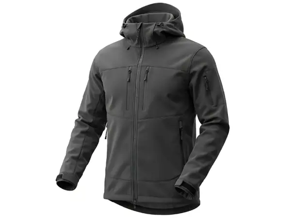 Szara kurtka softshell z kapturem i wieloma kieszeniami. Dowiedz się, jak prać softshell, by zachować jego właściwości.