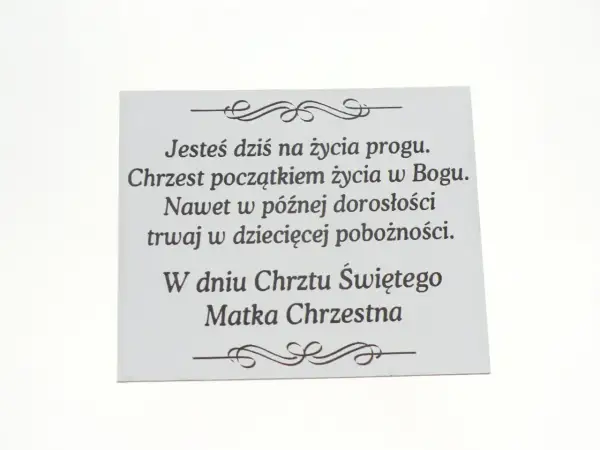 Wzruszające cytaty o rodzicach chrzestnych na pamiątkowej kartce: "Chrzest początkiem życia w Bogu. Nawet w późnej dorosłości trwaj w dziecięcej pobożności.