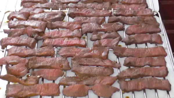 Jak zrobić suszoną wołowinę - proste kroki do idealnego smaku