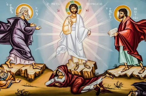 Ikona przedstawia przemienienie pańskie. Jezus w bieli jaśnieje, a obok niego Mojżesz i Eliasz. Uczniowie leżą na ziemi oślepieni blaskiem.