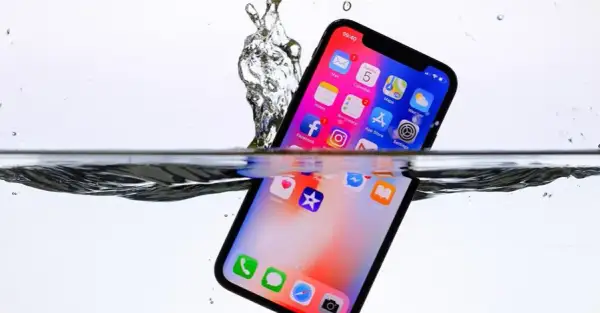 Czy iPhone 13 jest wodoodporny? Prawda o IP68 i gwarancji
