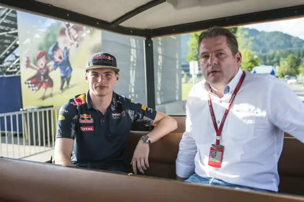 Jak zdobyć autograf kierowcy F1 - sprawdzone metody i porady