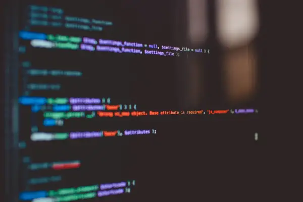 Jak podłączyć CSS do HTML? Wybierz najlepszą metodę!