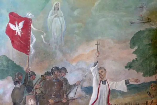 Żołnierze z biało-czerwoną flagą i kapłan z krzyżem, nad nimi Matka Boska. Obraz nawiązuje do cudu nad Wisłą, Maryja wspiera walczących.