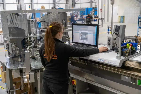 Produkcja wiązek elektrycznych: Kompletny przewodnik dla firm i ekspertów