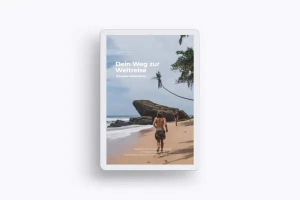 Erfahrungen für dein Around the World Ticket: Ein Mann und eine Frau laufen am Strand. Das E-Book "Dein Weg zur Weltreise" bietet Motivation, Planung & Finanzierung.