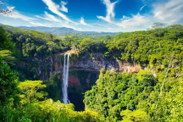 Mauritius pogoda kiedy jechać: uniknij deszczu i ciesz się słońcem