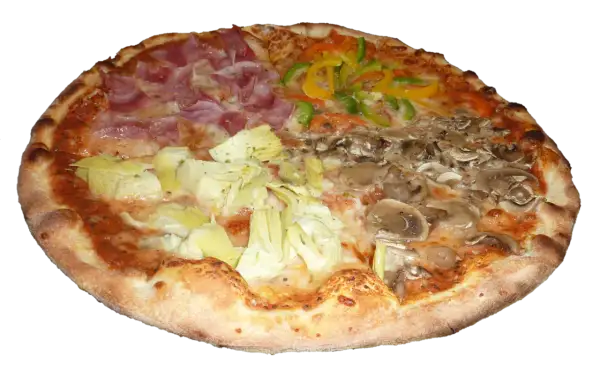 Pizza capricciosa z szynką, karczochami, pieczarkami i papryką.