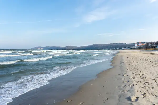 Mechelinki noclegi: przy plaży, tanio, z widokiem? Sprawdź!