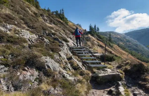 Czeskie Karkonosze atrakcje: Odkryj najpiękniejsze miejsca i szlaki
